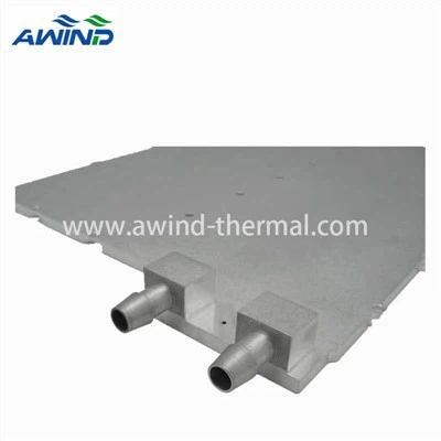 Wassergekühlte Platte und flüssigkeitsgekühlte Platte